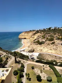 Lovely 2-bedroom rental in Carvoeiro free parking - Image 3