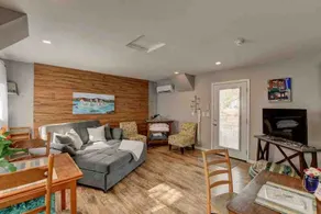 Cozy Guesthouse with views - Image 4
