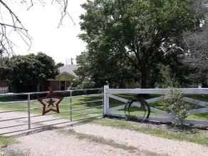 The Potters' Cottage (Round Top/ Burton / Brenham) - Image 5