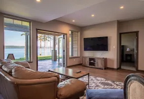 HUGE Private Waterfront with Beachfront Sauna - Image 4
