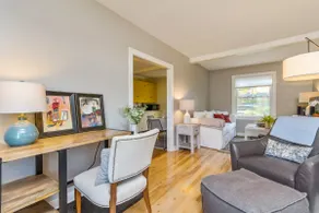 Charming Carriage House on Historic Scenic Farm - Image 4