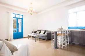 Poseidon Luxury Apartment - Image 2