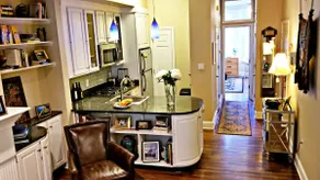 Beautiful, Sunny Dupont Circle Condo with Balcony - Image 4
