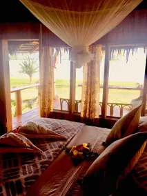 Absolute beach front bungalows - Image 5