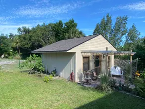 The Pineapple Cottage 1/2 Block from Indian River - Image 3