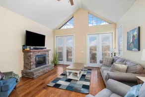 Panoramic Penthouse at SDC - Image 2