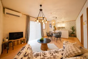 5 bedroom/3 parking free/BBQ/Stylish private house - Image 2