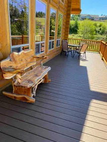 Beautiful 2 Bed Log Cabin with View of Foster Lake - Image 5