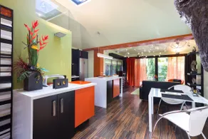 Stylish House in Hobart - Image 4