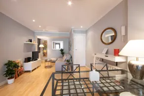 Practical, bright with bicycles+Parking included - Image 5