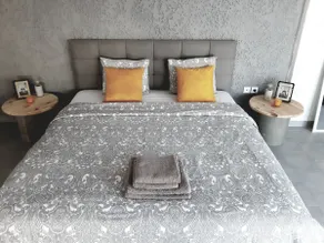 ♚ KING GEORGE♚ Luxury Suite By 21Suites - Image 2