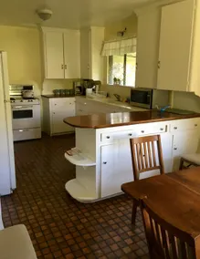 Treetops - Craftsman Guest House - Image 4