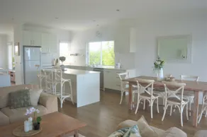Spacious beach townhouse at Peregian Beach - Image 2