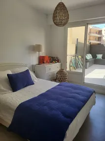 2-bedroom apartment in the city center - Image 5