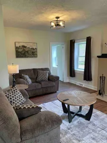 Charming Farmhouse, entire home - Image 2