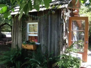 Cozy Coop Tiny House - Image 4