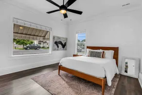 Renovated cottage off center st. - Image 2
