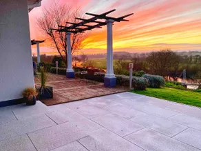 #1 Luxurious Lake Retreat, Breathtaking Views! 5★ - Image 4