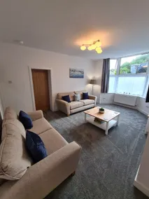 Beautiful Seaside Apartment With Parking - Image 2