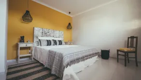 Chambre privée avec jardin, terrasse et piscine | Vue jardin - Image 3