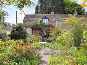 Folly Cottage - Image 2