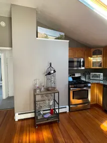 Cozy house blocks to downtown, minutes to beaches! - Image 4