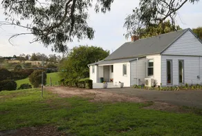 Leichhardt Farm Cottage 10 mins to CBD - Image 2