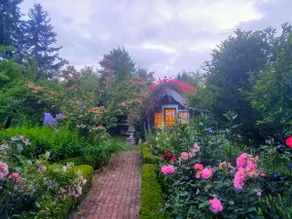 Cottage in the Gardens - Image 3