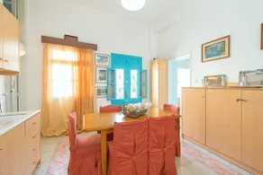 Ground floor apartment in a mansion - Image 5