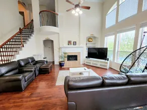 Boating and fishing on a Lakefront house - Image 3