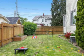 Spacious Retreat w/guest house, game room,bbq, AC! - Image 5