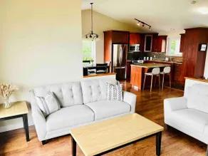Best views in all of Sicamous! - Image 4