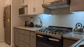 Modern apartment with 2 bedrooms and 2 full bathrooms - Image 3