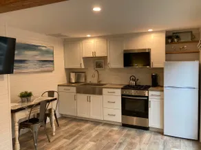Beach Walk Bungalow 1Bedroom 1Bath, 4 blocks to the beach!! Private Courtyard - Image 4