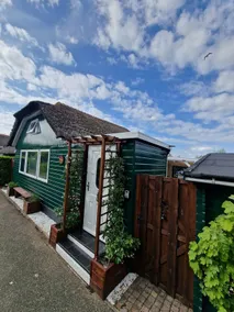 Vacation home 'Moordje' with a view of the water - Image 2