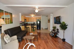 Spacious & Stylish Retreat in Prime Location - Image 3