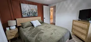 Lakehouse Stay - Image 5