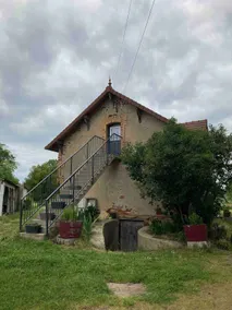 Superb 110 m2 cottage facing the castle - Image 2