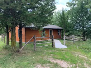 Cedar River Retreat & Hideaway - Image 2