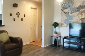 The Other Cozy Home in Aggieland Normand - Image 3