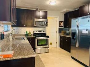 3Bed 2Bath Child Friendly Fenced Yard| Near I-5 | - Image 3