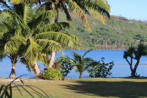 Ladyborabora bungalow piti - Image 2