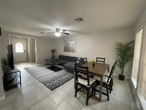 Spacious 4BR Home | Fast WiFi | Temple - Image 2