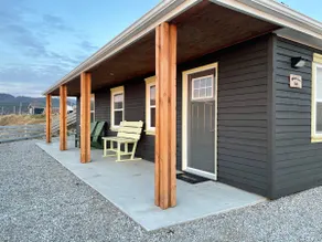 Water's Edge Cabin - Augustus Jane Inn - Image 2