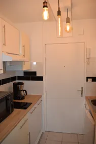 Studio vue mer latérale, 50m du littoral - Image 3