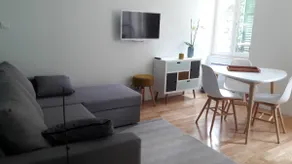 bright 2-room apartment in the heart of the city with terrace - Image 5