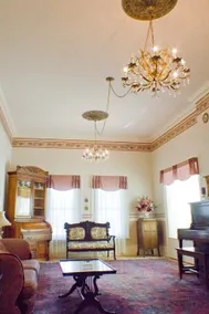 The Historic Hunt House - Image 3