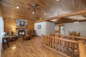Cabin in Green Lake Sleeps 20 - Image 4