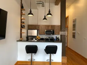 Downtown Lynchburg Loft - Doors that Open to St. - Image 5