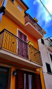 Alley 8 - Image 2